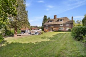 East Street, Turners Hill, RH10